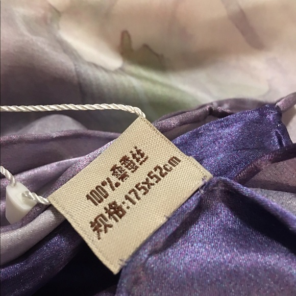 ❌🛑SOLD🛑❌ Vintage 100% Silk Boshine Scarf 💜 - Picture 3 of 16